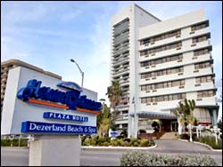 Howard Johnson Plaza Hotel/Dezerland Beach & Spa