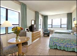 Howard Johnson Plaza Hotel/Dezerland Beach & Spa